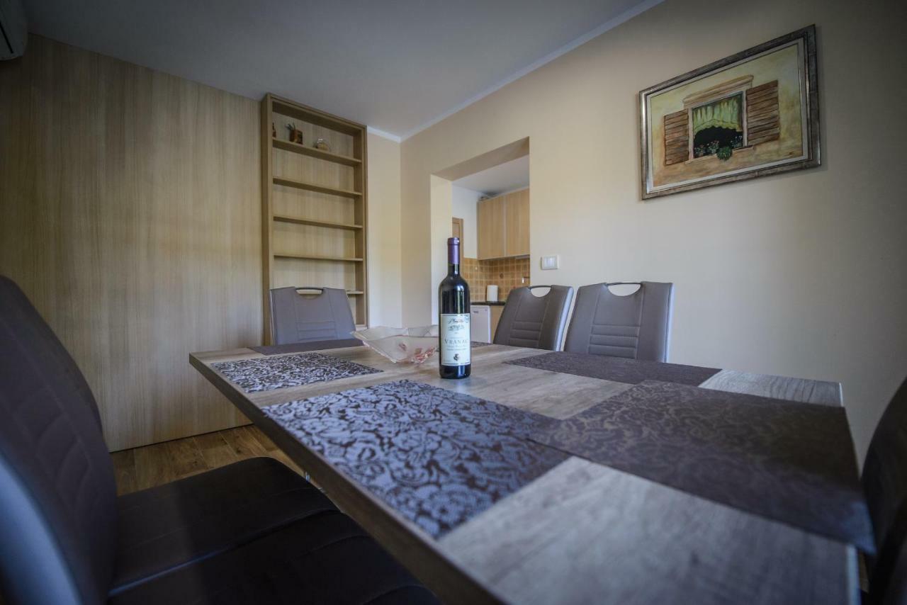 Apartment Vrutak Kotor Eksteriør billede
